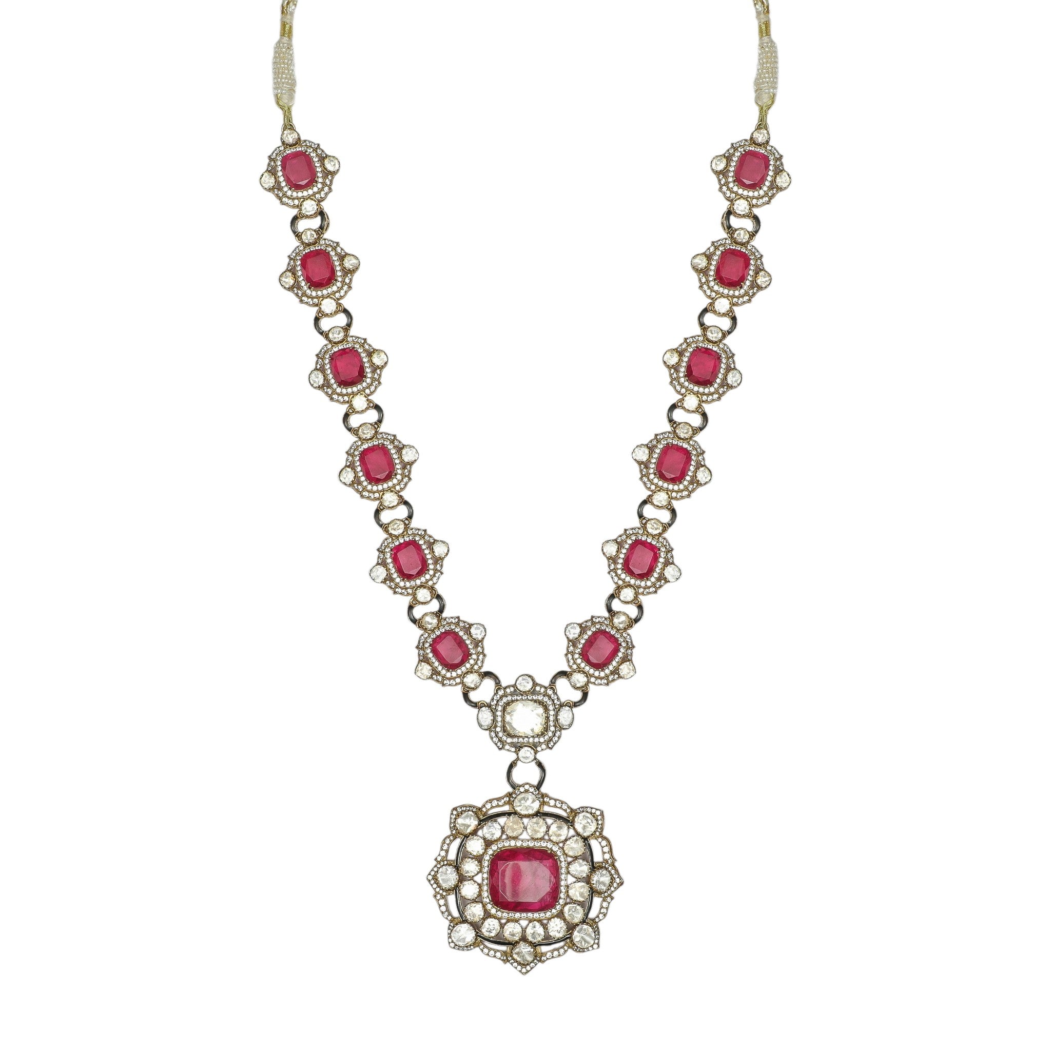 Ratnavali Ruby Cushion Statement Haar
